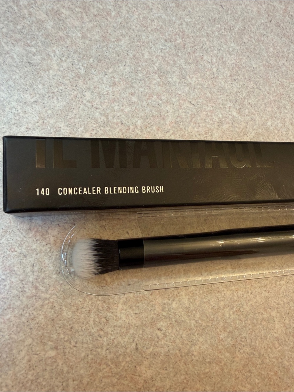 IL MAKIAGE 140 Concealer Blending Brush NIB
